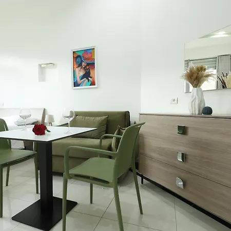 Apartment Sargi's